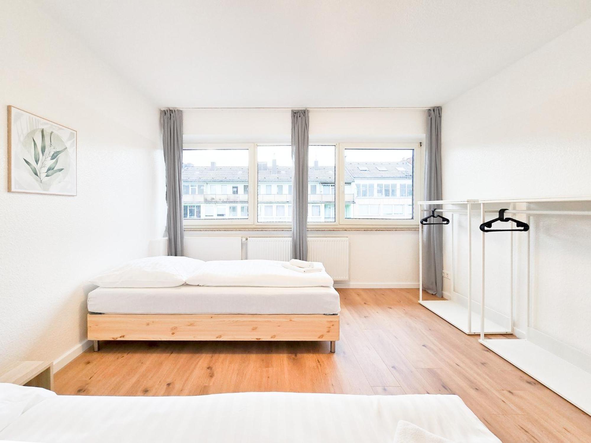 Raj Living - With 5 - 15 Min Messe Dus & 10 Min Old Town Dus Apartment *