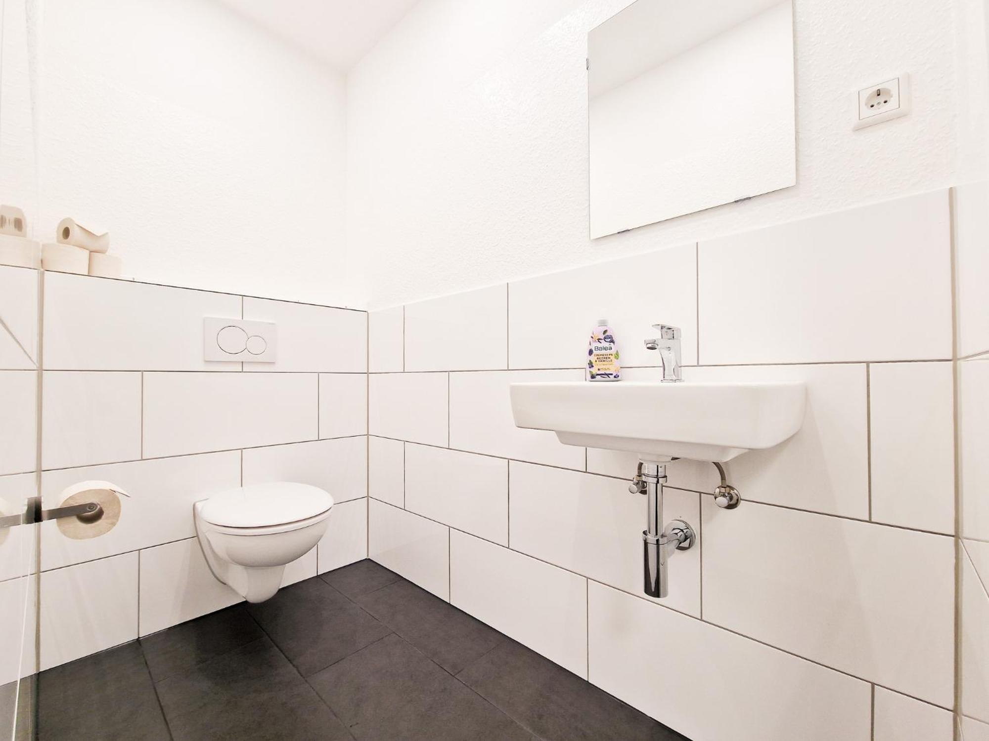 Tolstov - With 4 Or 5 - 15 Min Messe Dus & 10 Min Old Town Dus Apartment