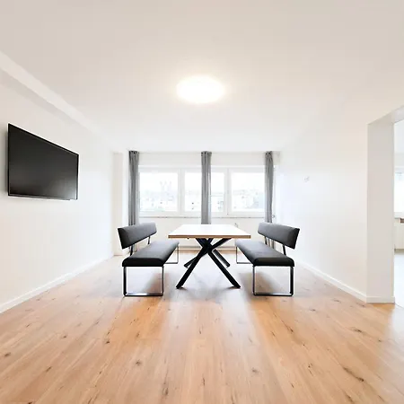 Appartement Tolstov - With 4 Or 5 - 15 Min Messe Dus & 10 Min Old Town Dus